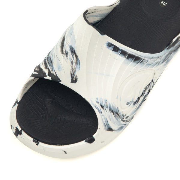 M's Slippers