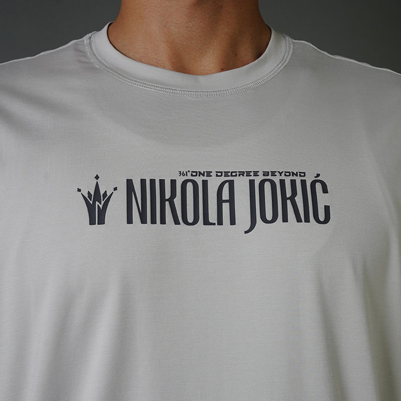 公式】361°｜Nikola Jokić - Short-Sleeve T-shirtの詳細・購入ページ